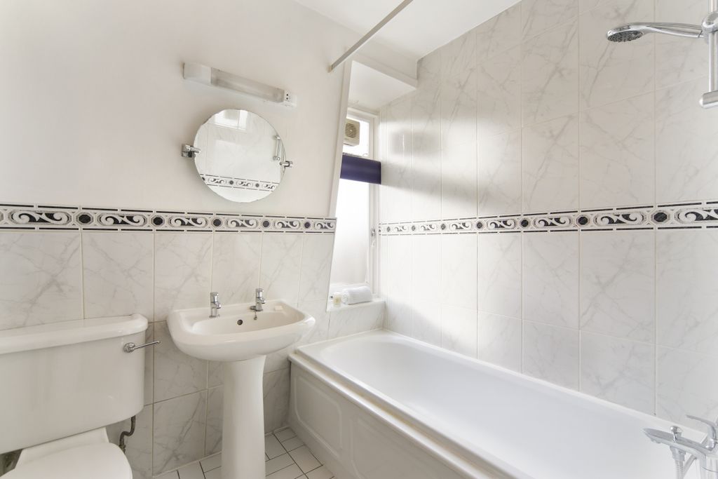 Property photo 3 of 14 11