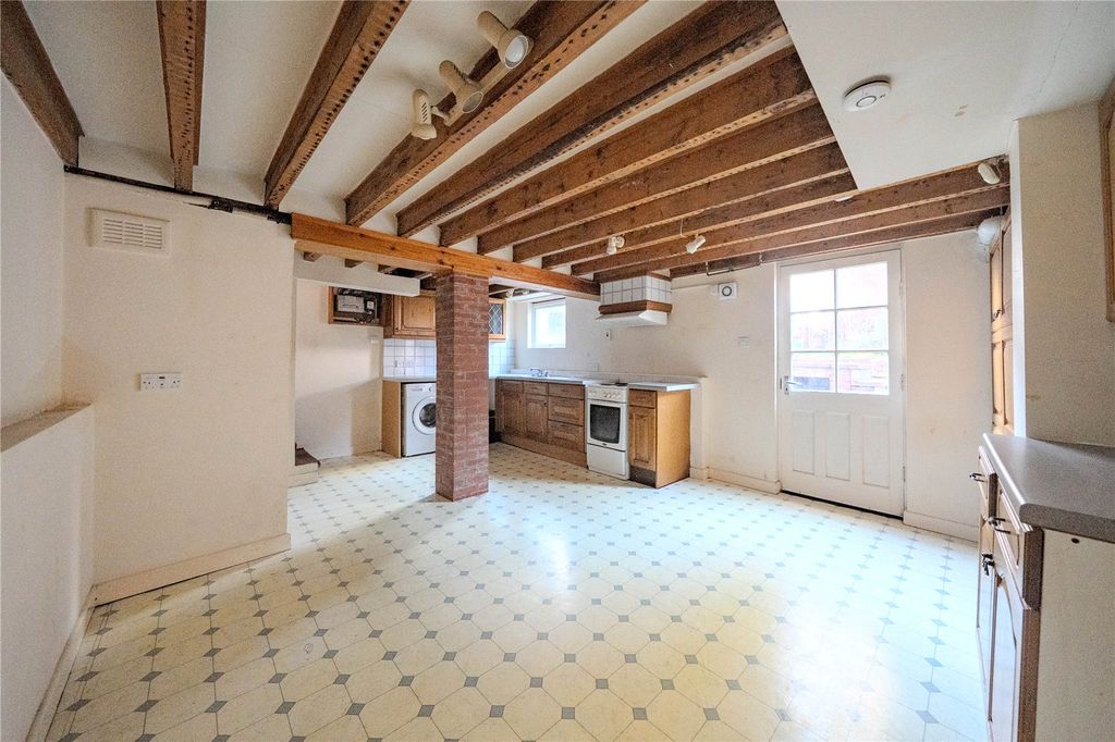 Property photo 2 of 11 Dining Kitchen
