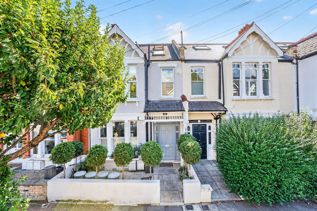 Property photo 1 of 11