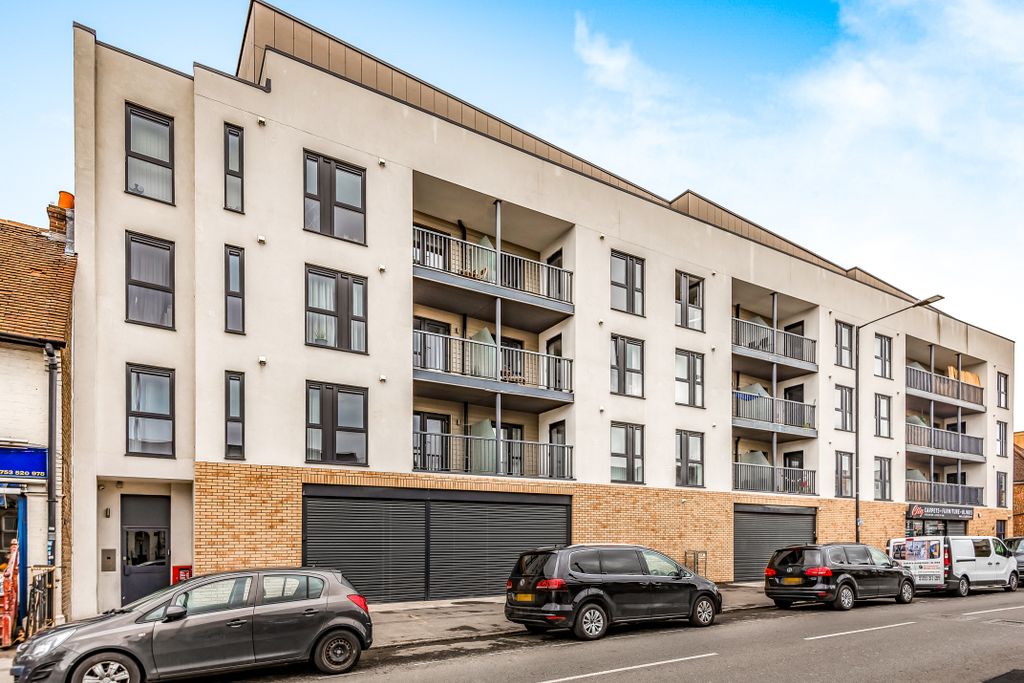 Property photo 1 of 9 725525 (1)