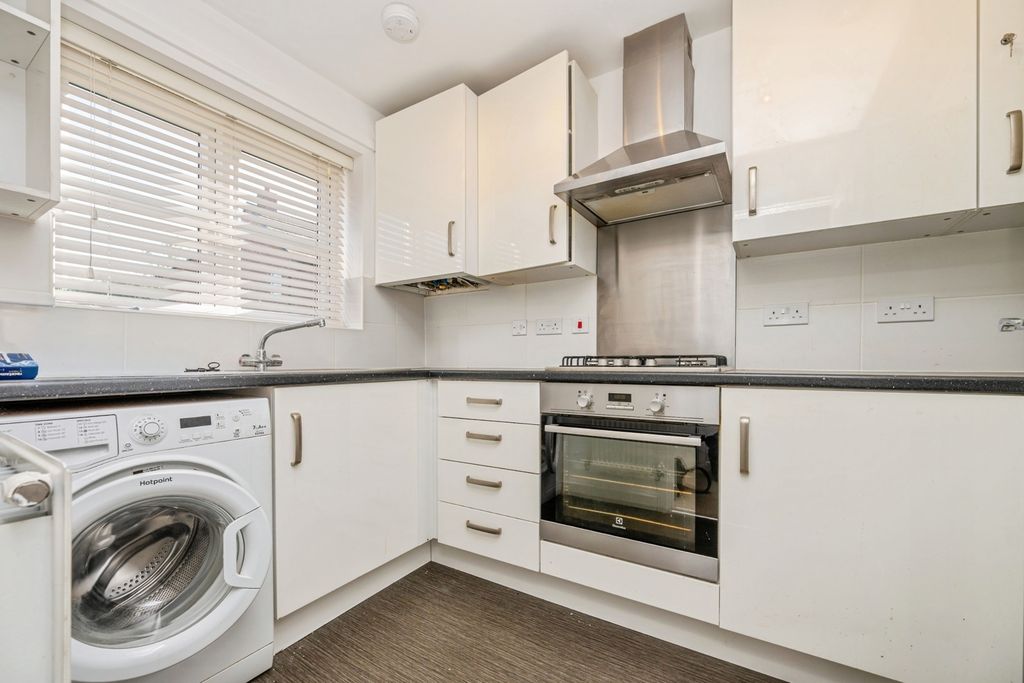 Property photo 2 of 16 Pbox-Img.Jpg
