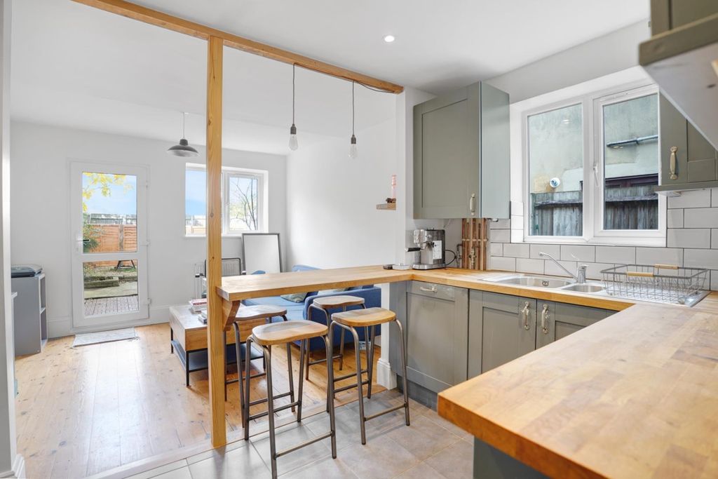 Property photo 2 of 10 Dsc02946_7_8.Jpg