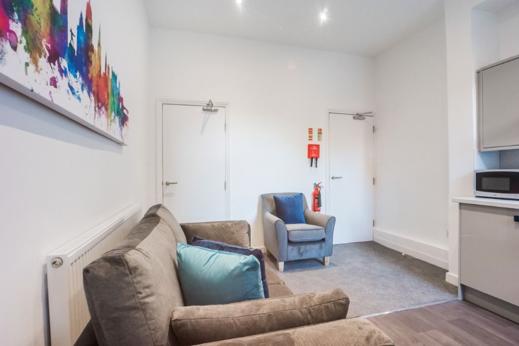 Property photo 3 of 14 2_15855634228608.Jpg