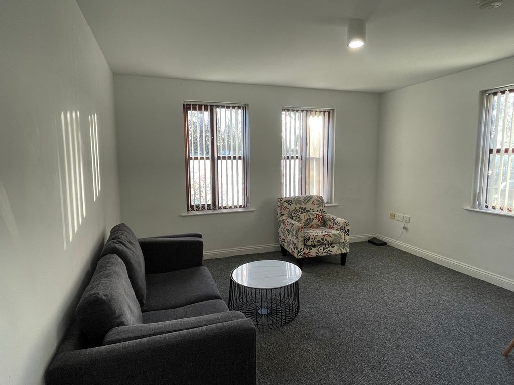 Property photo 2 of 8 Img_2734