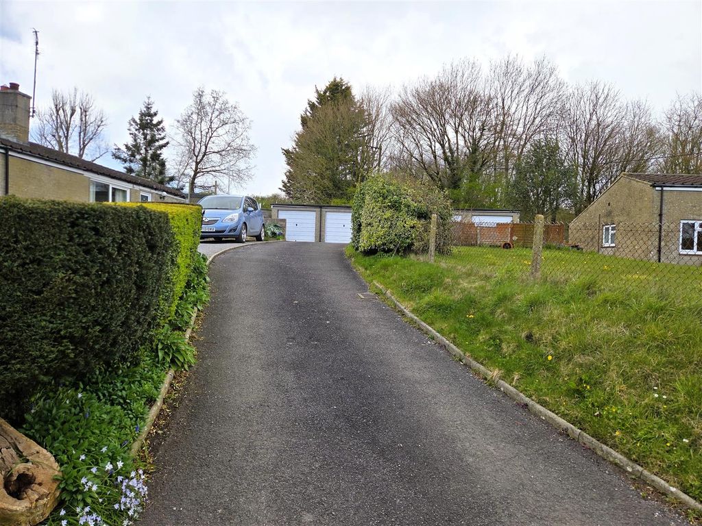 Property photo 2 of 5 Garages At Yew Tree - Entrance.Jpg