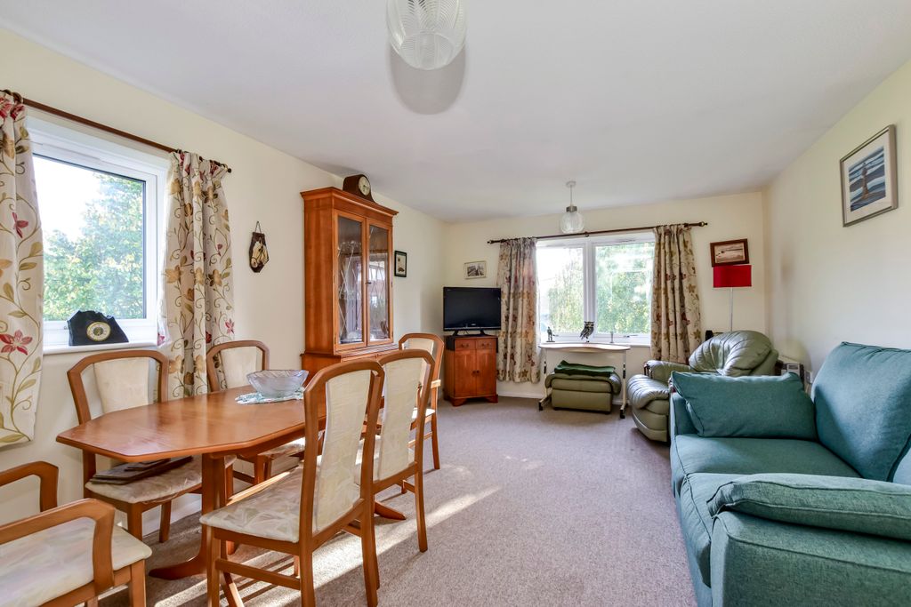 Property photo 2 of 16 Dsc_0023-Dsc_0024