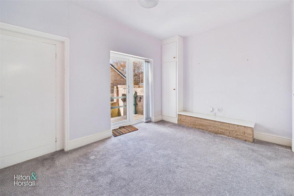 Property photo 3 of 8 Gisburn Road
