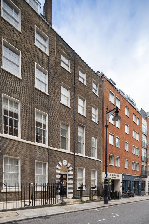 Property photo 2 of 38 MC4294-9670-Hr.Jpg