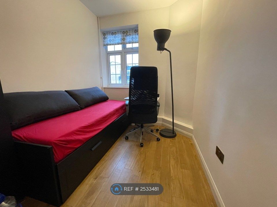 Property photo 3 of 12