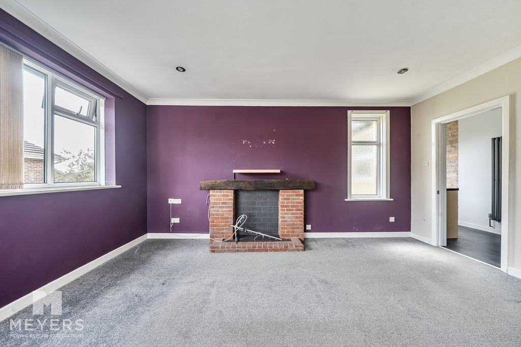 Property photo 3 of 21