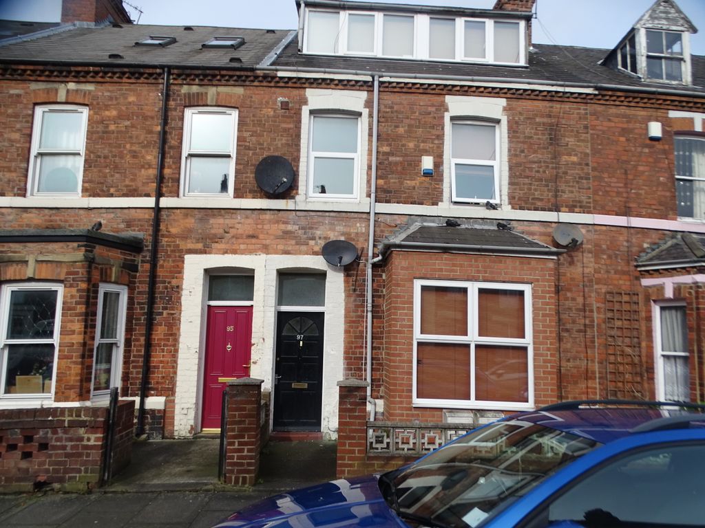 Property photo 1 of 2
