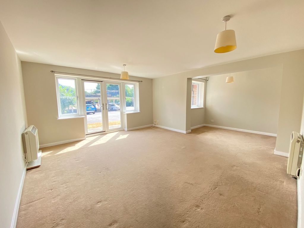 Property photo 2 of 10 Living Room