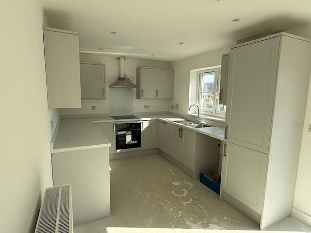 Property photo 3 of 12 Plot 314 Kitchen.Jpg