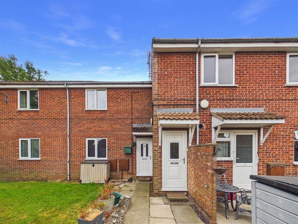 Property photo 1 of 9 Cam05451G0-Pr0173-Still008.Jpg