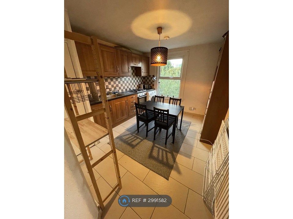 Property photo 1 of 6 Kitchen Area