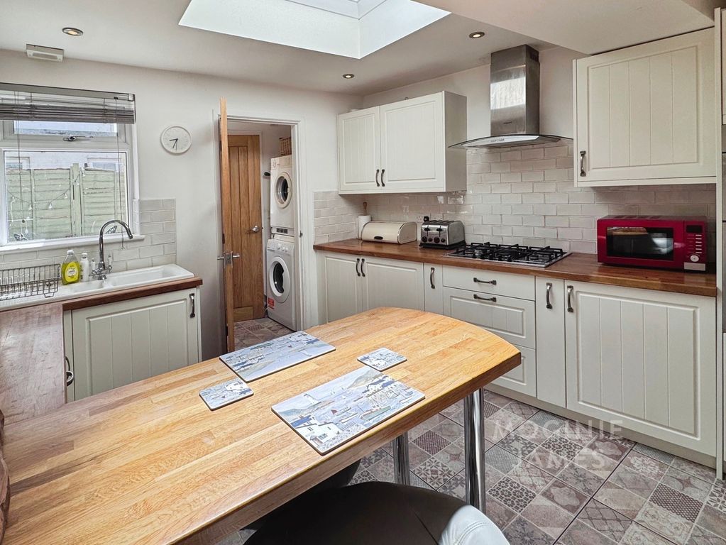 Property photo 3 of 19 Pbox-Img.Jpg
