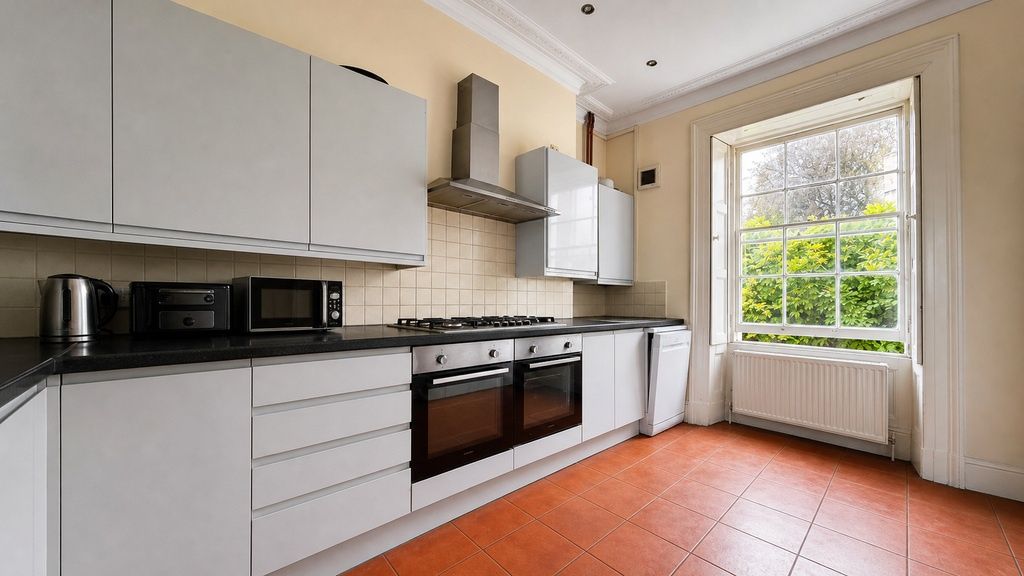 Property photo 3 of 9 Bright Modern Kitchen With High Ceilings...