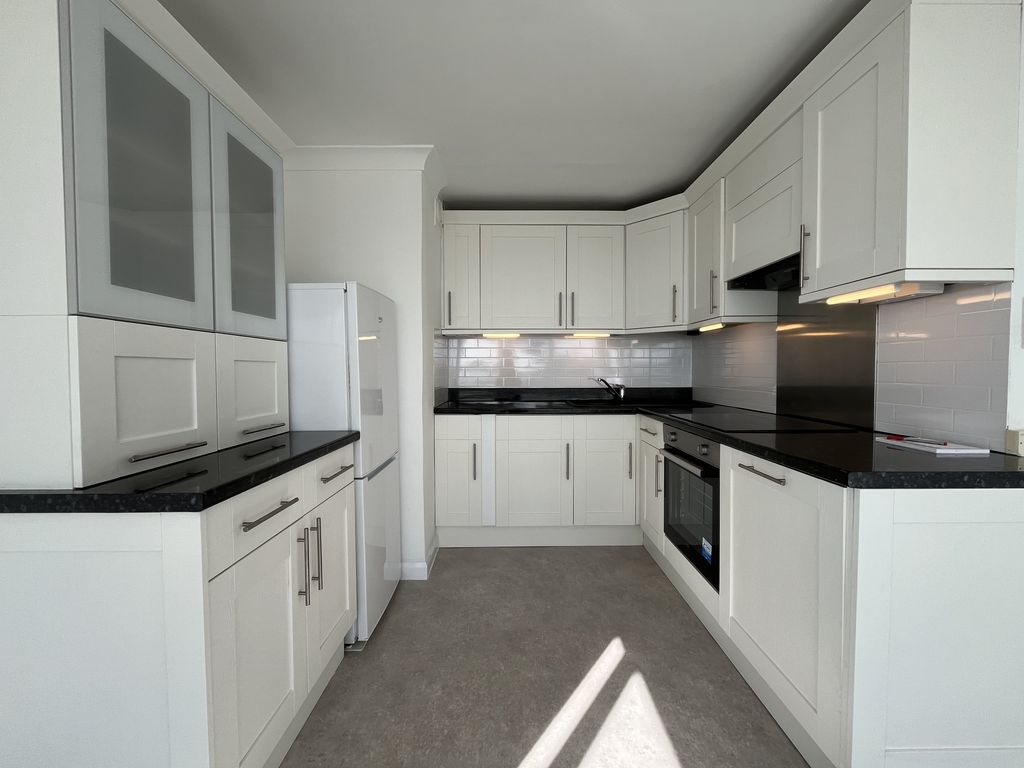 Property photo 3 of 15 Img_5208