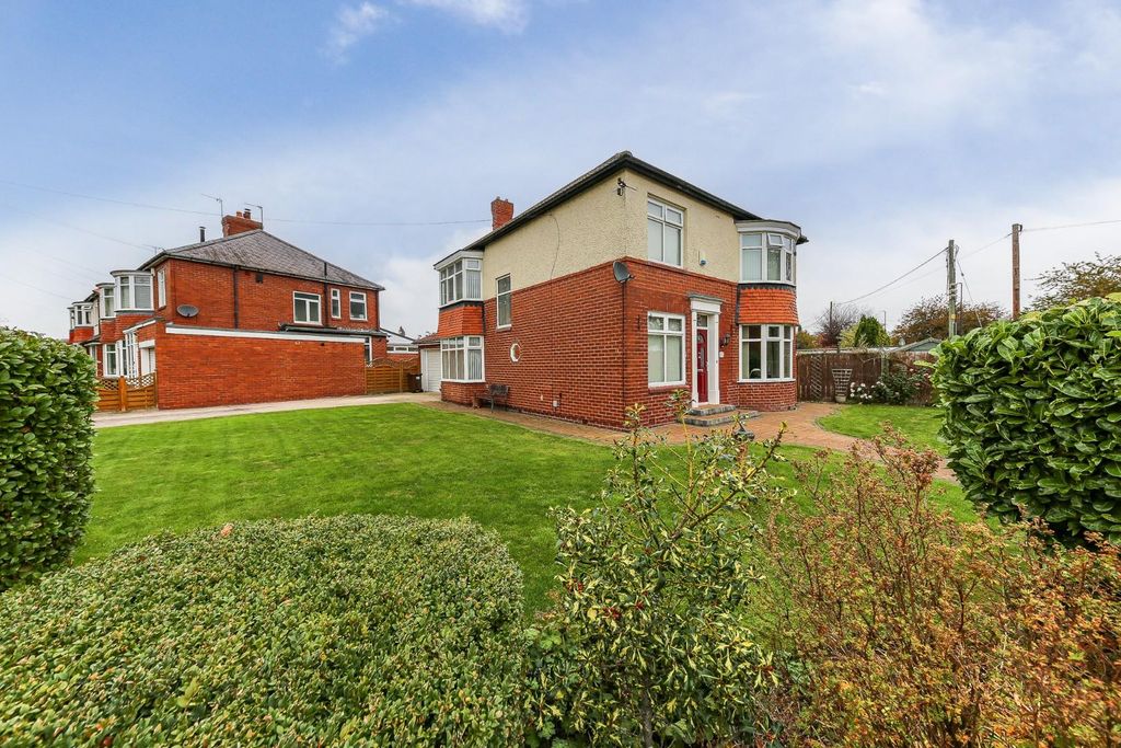 Property photo 2 of 31 External