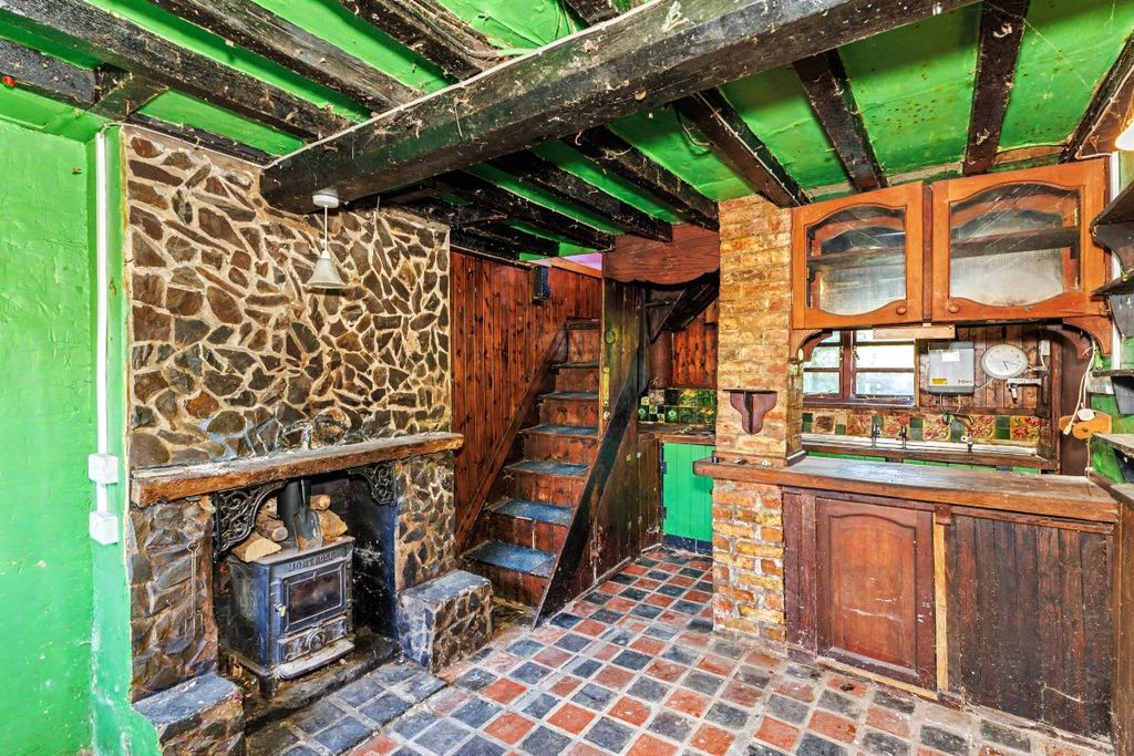 Property photo 2 of 7