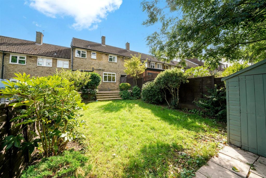 Property photo 3 of 14 Westleigh Avenue