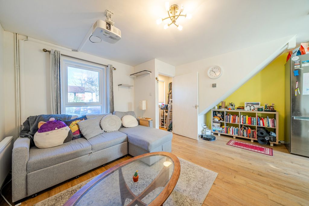 Property photo 2 of 15 Reception