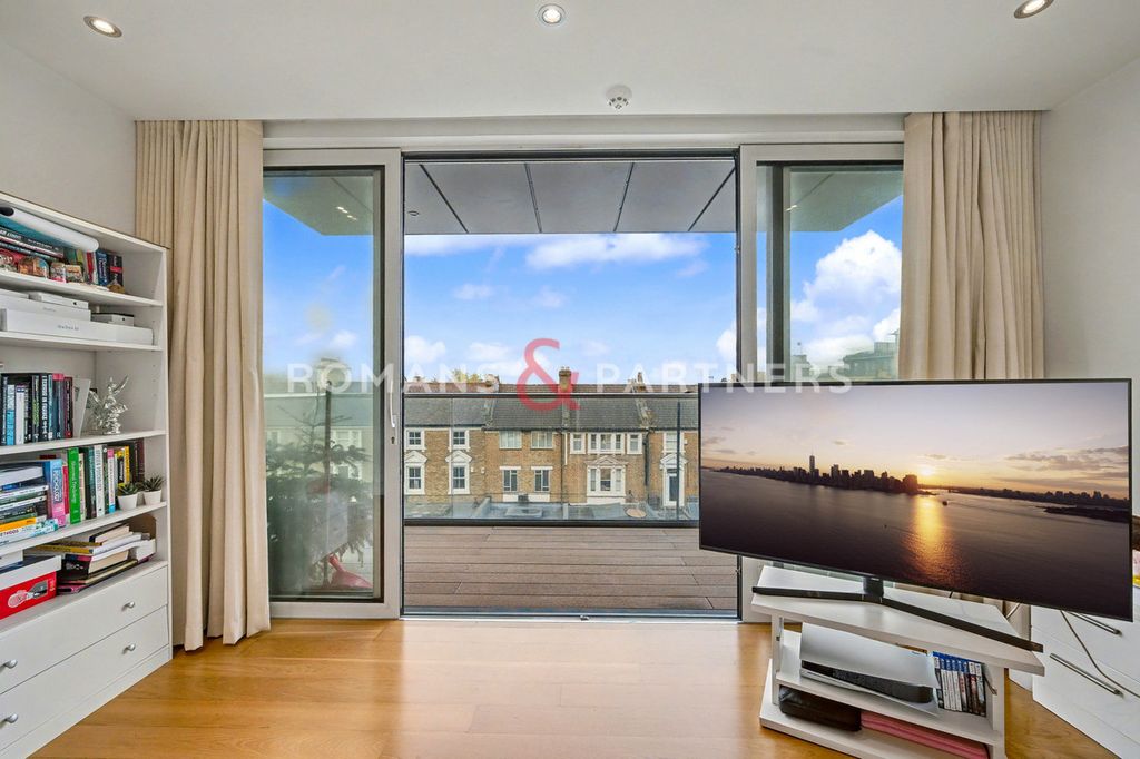 Property photo 3 of 13