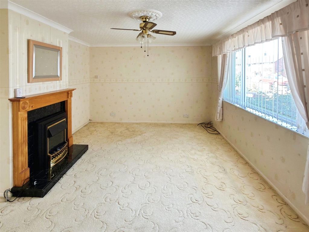 Property photo 3 of 16 19 Spashett (14).Jpg
