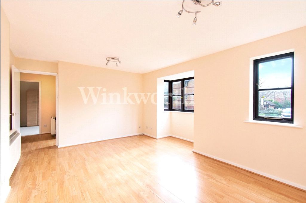 Property photo 3 of 10 Picture No. 21