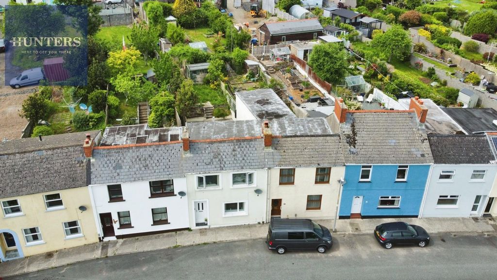 Property photo 2 of 20 26A7E743-50520_145242_537_1747749267488_Photo_Opti