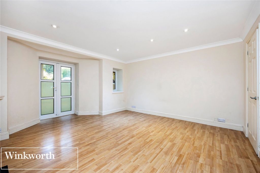 Property photo 3 of 10 Picture No. 19