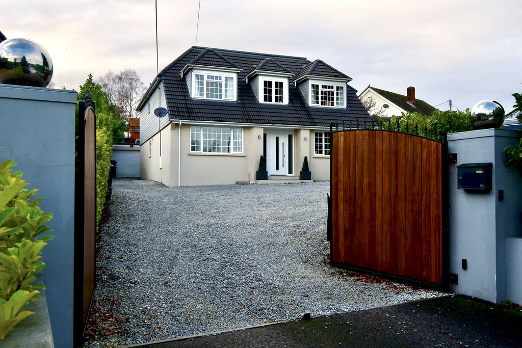 Property photo 1 of 31