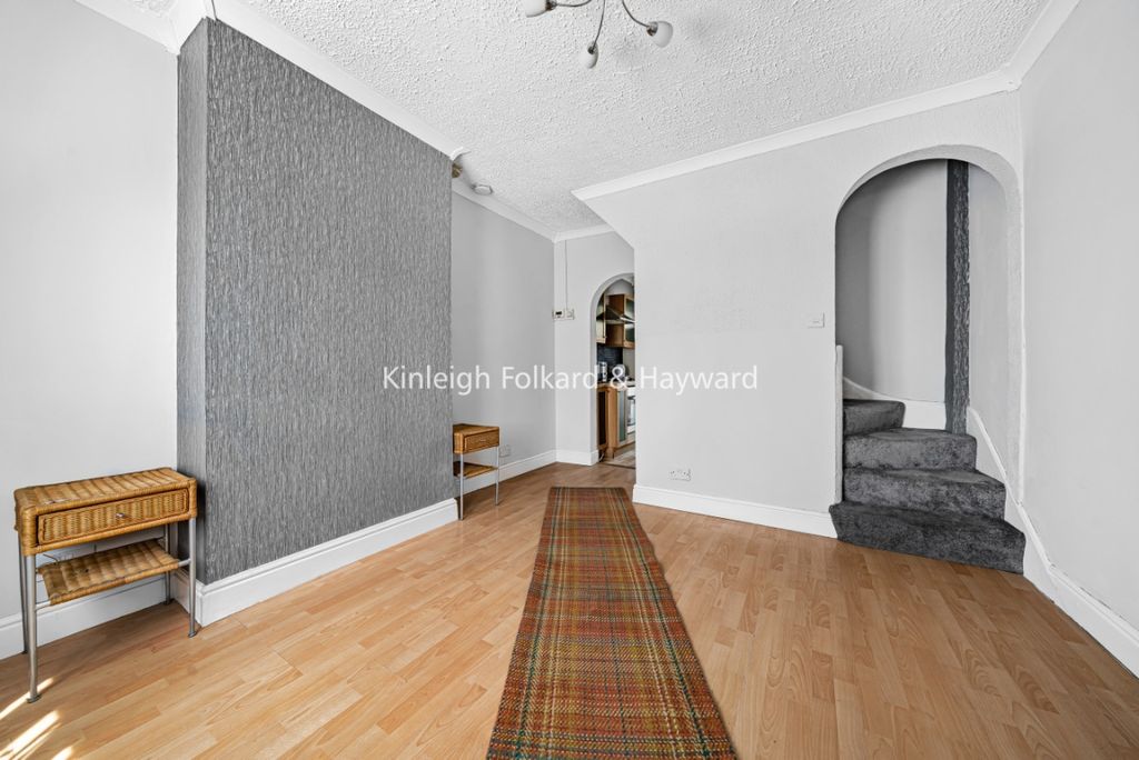 Property photo 1 of 6 30Febf12-c164-4328-8