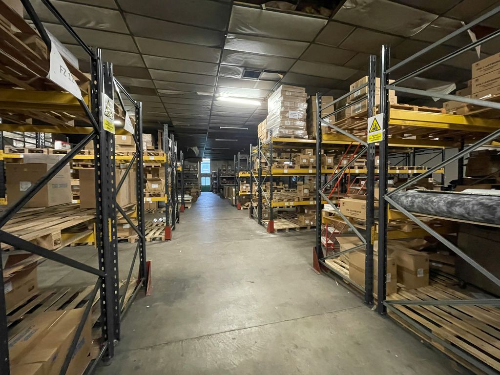 Property photo 2 of 6 Warehouse.Jpg