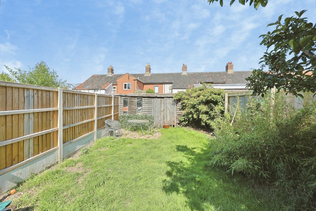 Property photo 2 of 18