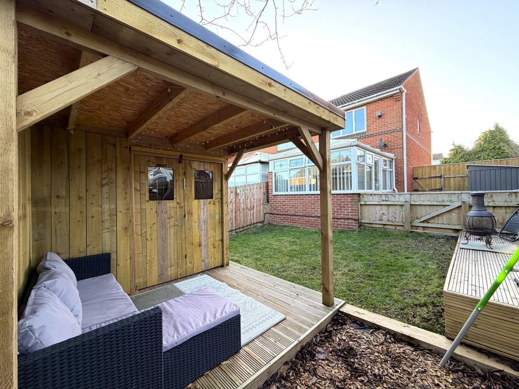 Property photo 2 of 25 External