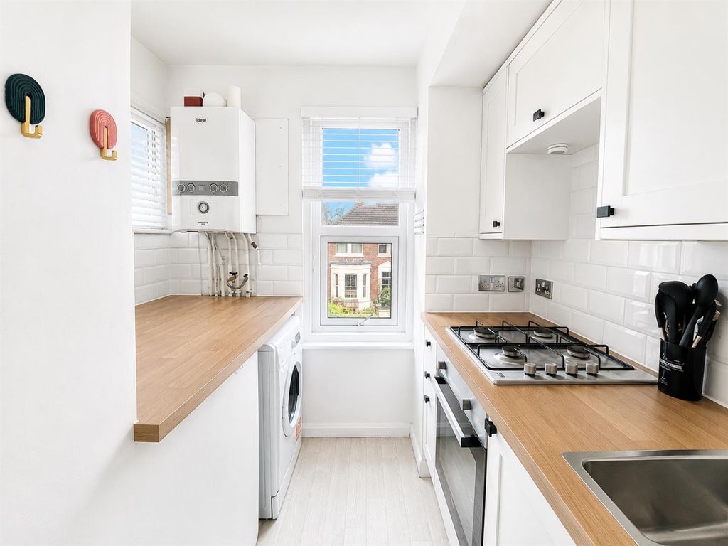 Property photo 3 of 5 6A39F2c2-4Fa4-4d43-B345-Ceeb24E3833E.Png