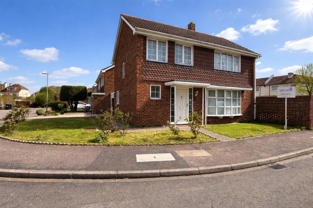 Property photo 1 of 14 Saville Front.Jpg