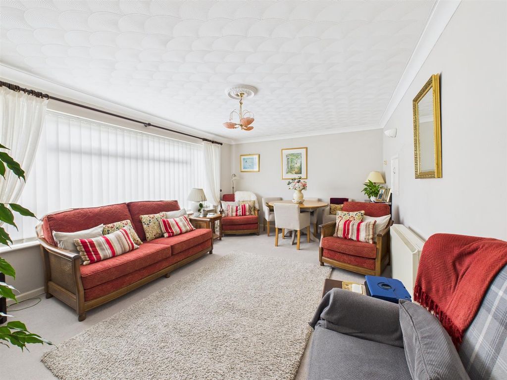 Property photo 2 of 25 Cam04116G0-Pr0255-Still012.Jpg