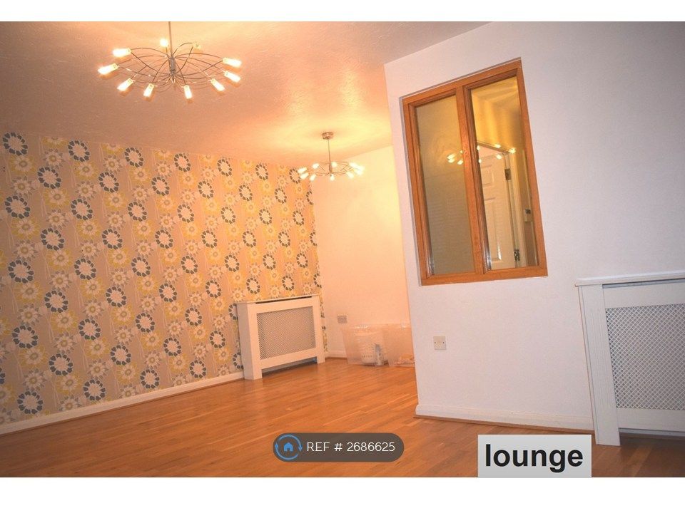 Property photo 3 of 30 Living Room