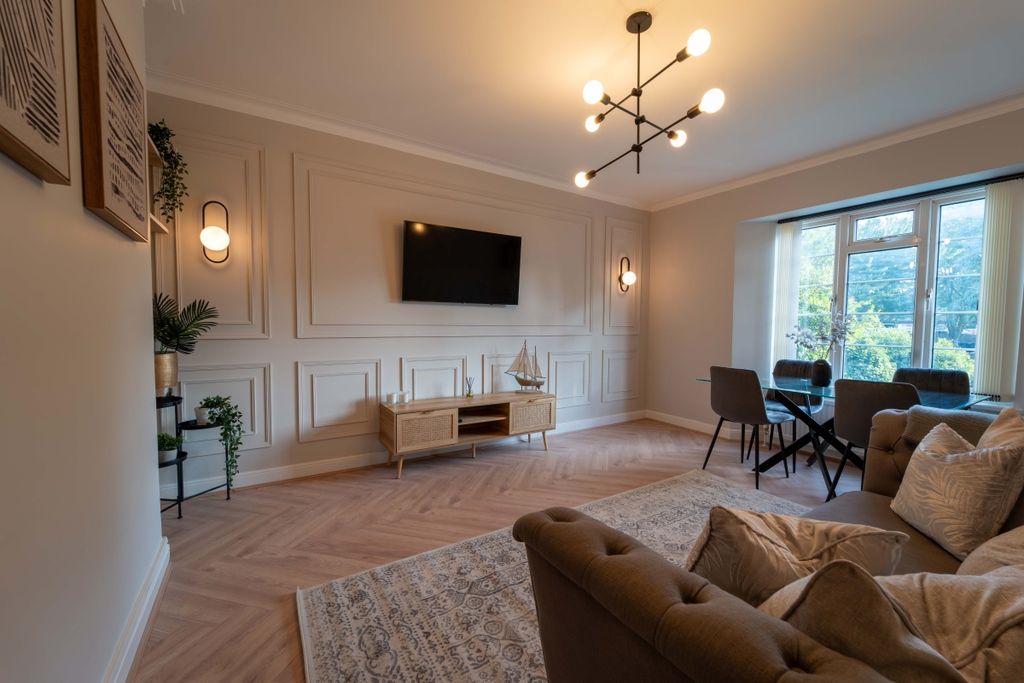 Property photo 1 of 14 A7407795-Hdr
