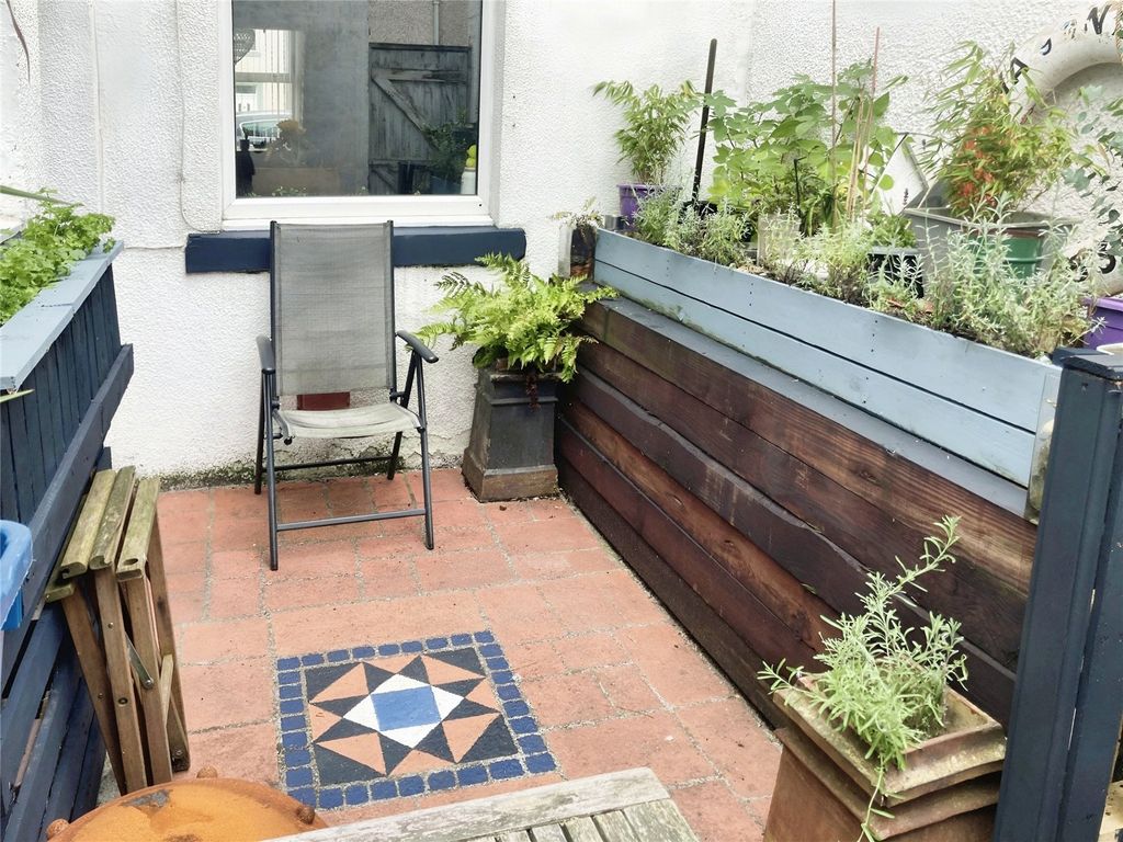 Property photo 3 of 11 Picture No. 05