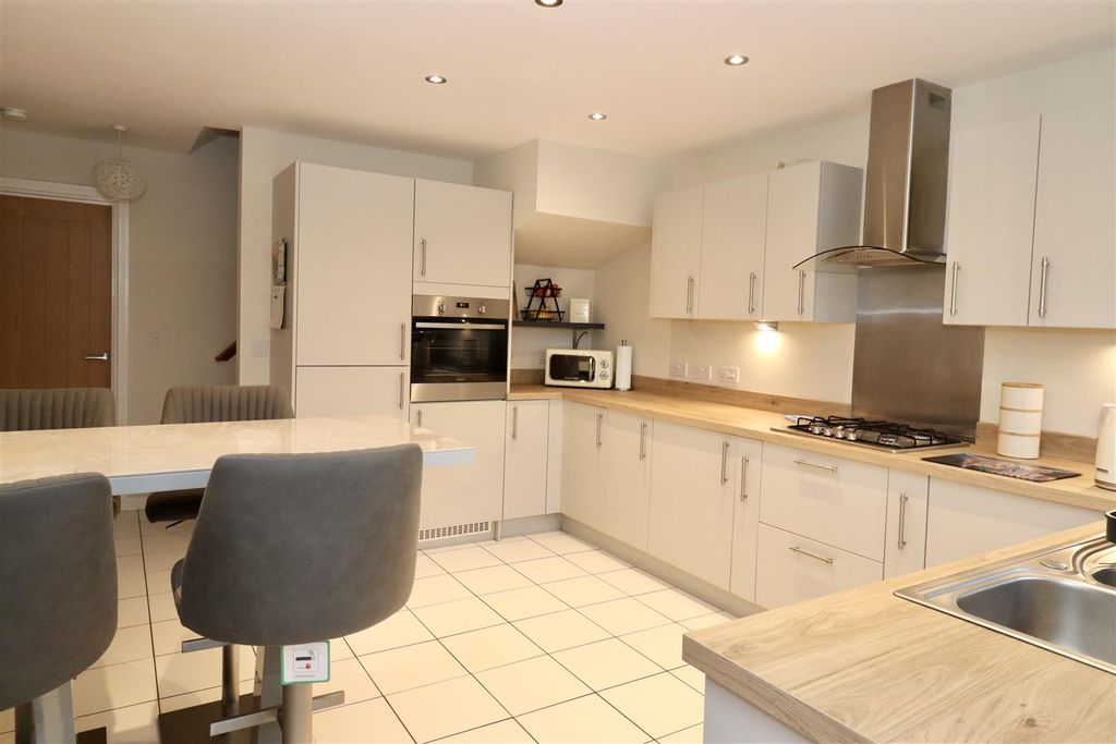 Property photo 2 of 12 Img_6469.Jpeg