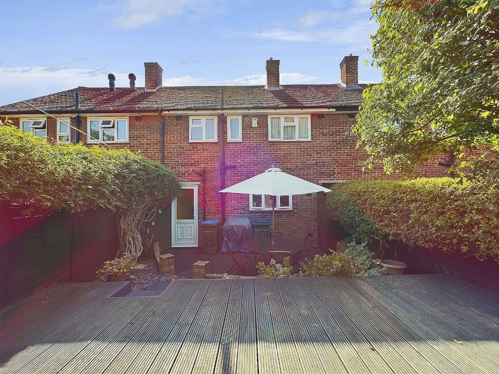 Property photo 2 of 13 3374975