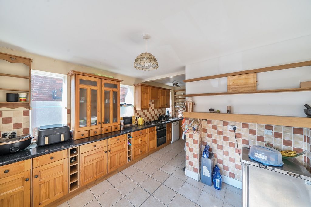 Property photo 3 of 21 Kitchen-Diner