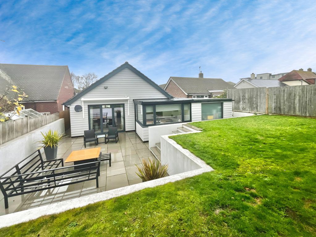 Property photo 3 of 28