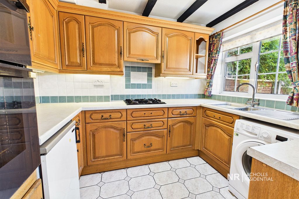 Property photo 2 of 16 Kitchen