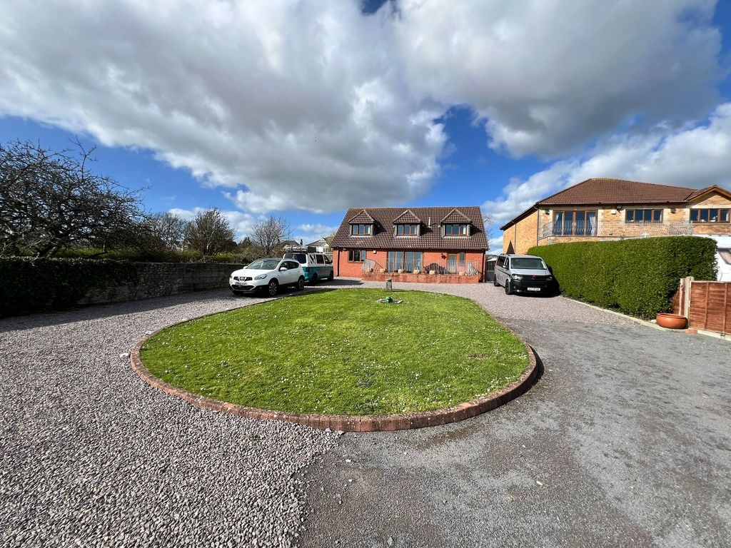 Property photo 1 of 33