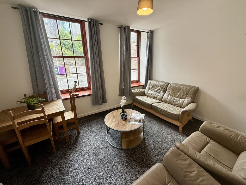 Property photo 3 of 10 Sitting Room