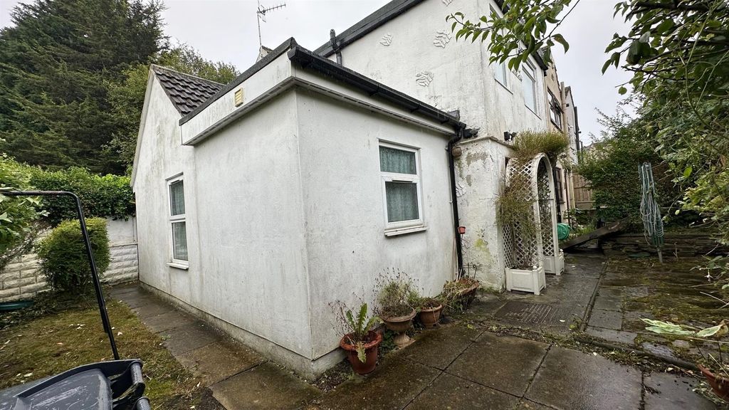 Property photo 3 of 12 15.Jpg